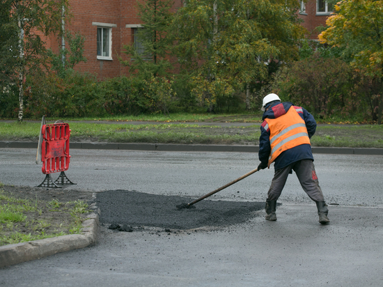Две региональные трассы ремонтируют в Лодейнопольском районе
