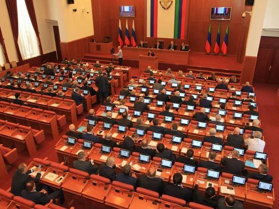Депутатов парламента Дагестана обяжут отчитываться перед избирателями