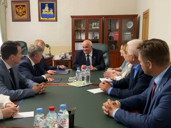 Губернатор Костромской области Сергей Ситников встретился с лидерами фракций областной Думы
