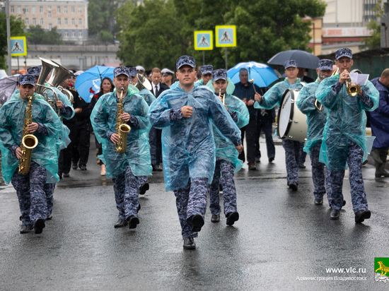Более пятисот человек вышли на памятное шествие несмотря на погоду