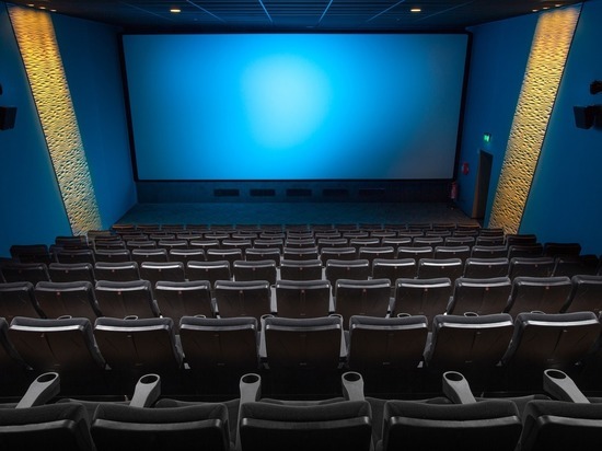 Новосибирский кинотеатр "Голден Синема" закрылся из-за западных ограничений и санкций