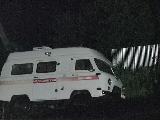 В Скопинском районе машина скорой помощи провалилась в яму