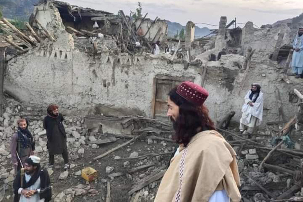 Землетрясение в Афганистане унесло жизни сотен человек: кадры трагедии