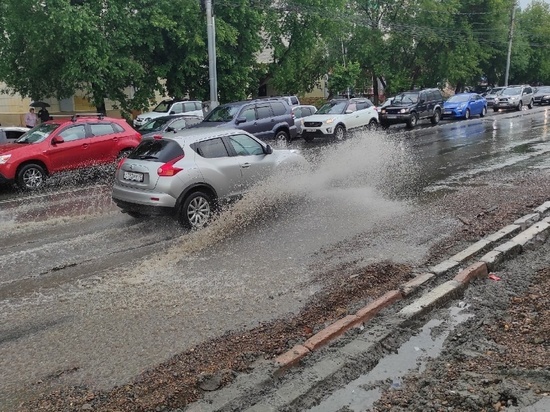 Жители Сибирской в Томске могут не рассчитывать на дополнительные точки ливневой канализации