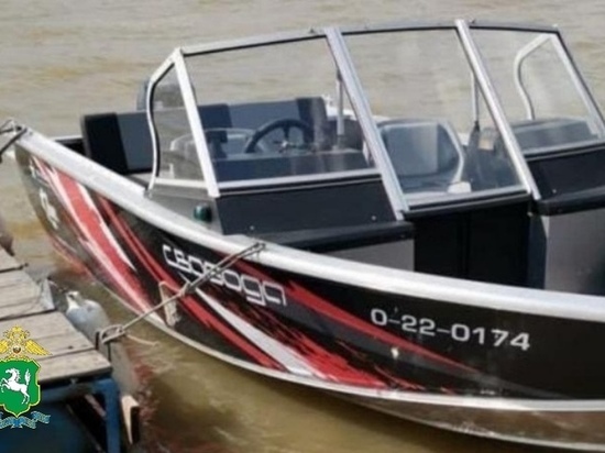 Полиция Томска нашла угнанную моторную лодку