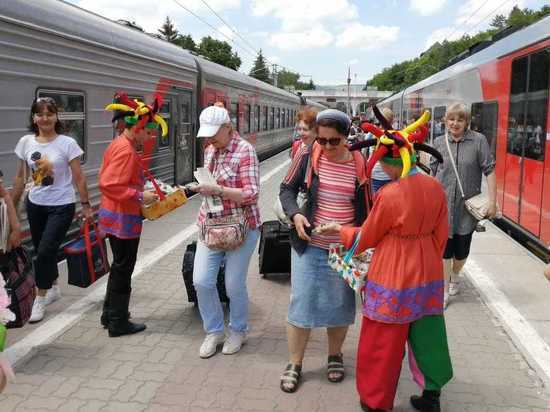 Маленькие дети смогут бесплатно ездить в электричках "Кисловодск-Минводы"