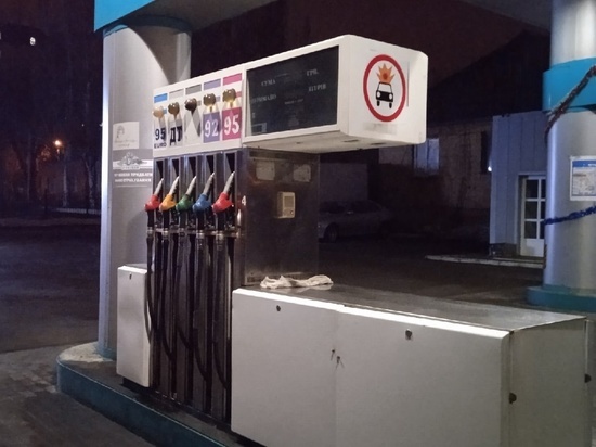 В ДНР подешевели бензин и газ