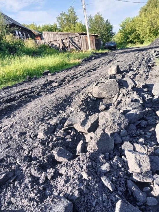 Кузбасский крымчанин. Поселок Кузбасский. Поселок Кузбасский Кемерово фотографии. Кемерово посёлок Малиновка. Дороги посёлка Дзержинского ремонт.