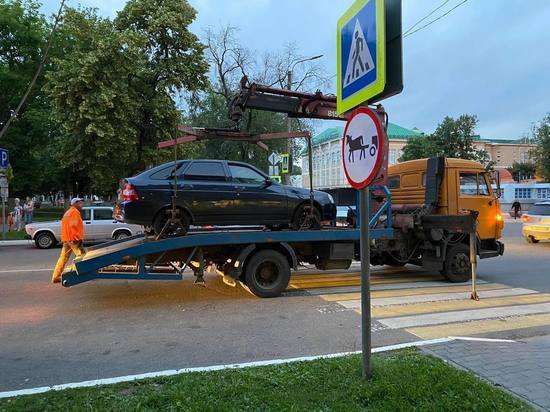 Проблемы неправильной парковки в Белгороде решат с помощью эвакуатора и штрафстоянки