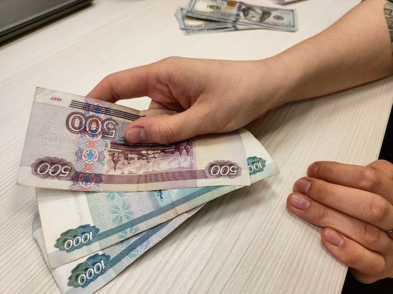 Калининградские коллекторы выплатят штраф за унижения матери должника