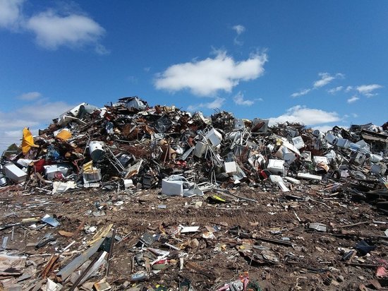 Тункинский район Бурятии накажут за порчу сельхозземель мусором