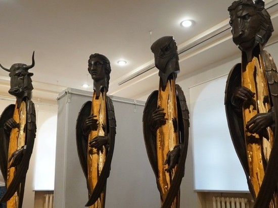 Скульпторы из Москвы подарили Вологде «Архетипы»