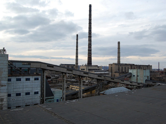 Названы имена жителей Северодонецка, вышедших с завода "Азот"