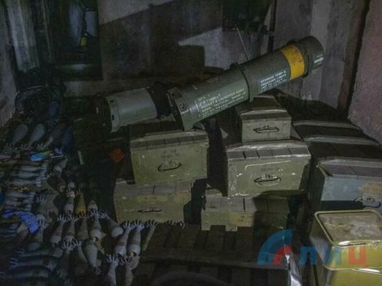ВСУ складировали боеприпасы в подвале жилой многоэтажки в Горском
