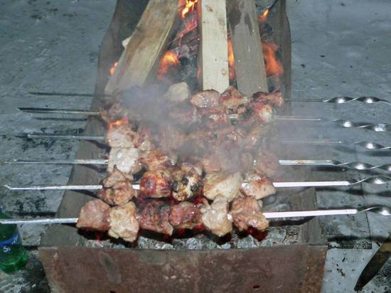 Диетолог предупредила об опасности употребления мяса в жару