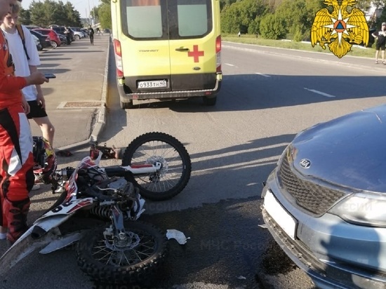 На вертолетке Яченского водохранилища Калуги мотоциклист попал в ДТП