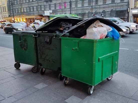 С петербуржцев будут брать больше за вывоз мусора