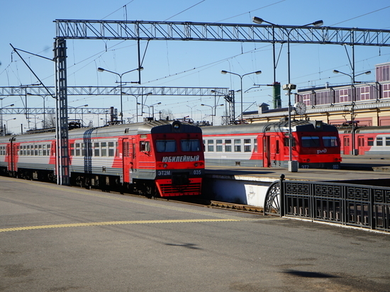 Дополнительные электрички отправятся с Финляндского вокзала в эти выходные
