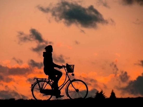 Находчивый велосипедист из Мурманска показывал магию на дорогах Заполярья
