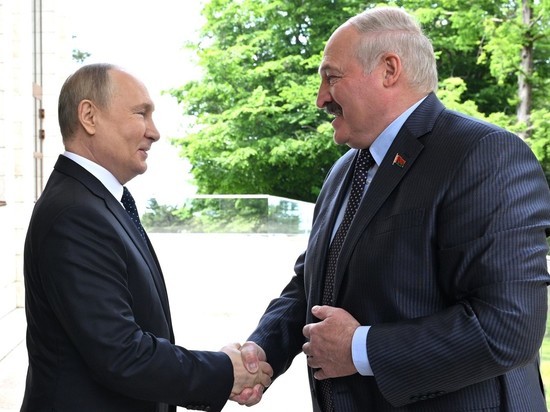 В Константиновском дворце начались переговоры Путина и Лукашенко