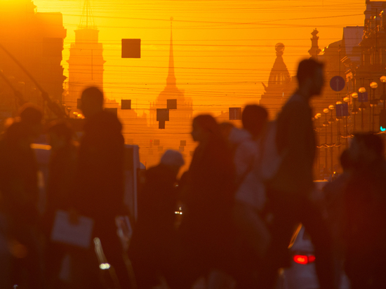 «Желтый» уровень опасности ввели в Петербурге из-за аномальной жары
