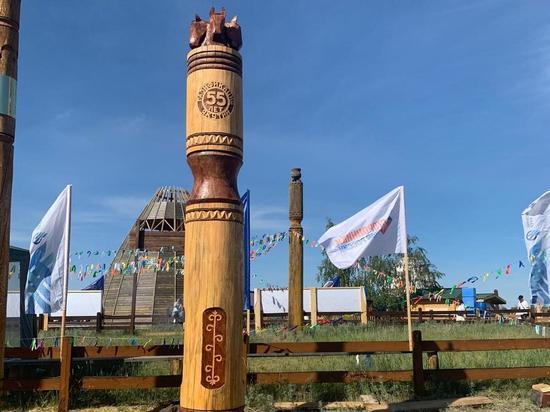 На Ысыахе Туймаады установили сэргэ 55-летия газификации Якутии