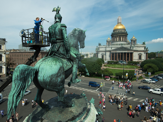 С 27 июня в Петербурге начнется неделя реставрации
