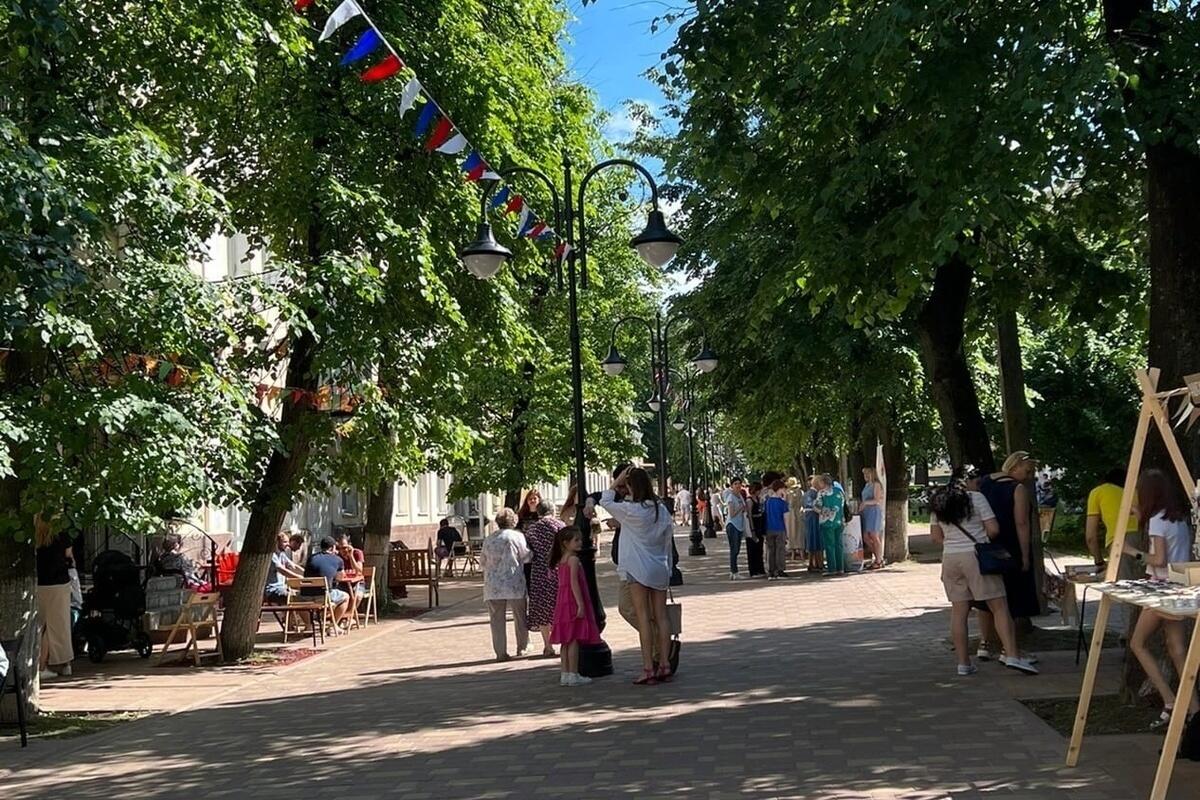 на улице маяковского в городе