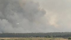 Самолет-амфибия борется с крупным лесным пожаром в Алтайском крае