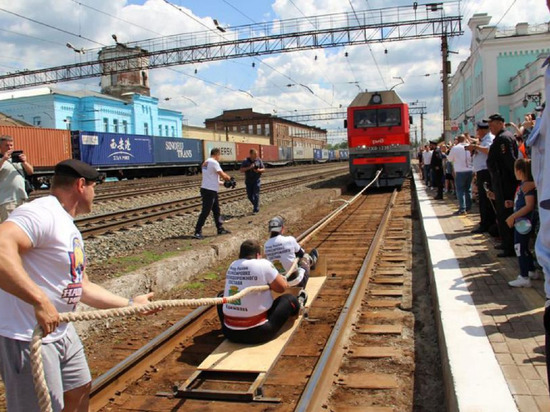 Рекорд России по буксировке поезда установили в Камышлове