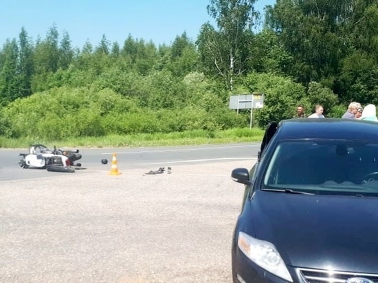 В Новгородском районе 73-летний водитель врезался в мотоцикл «Ява»
