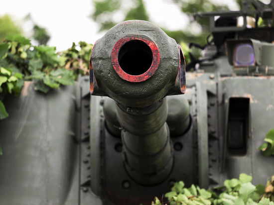 Минобороны показало кадры боевой работы расчетов 152-мм самоходных артиллерийских установок  «Акация»
