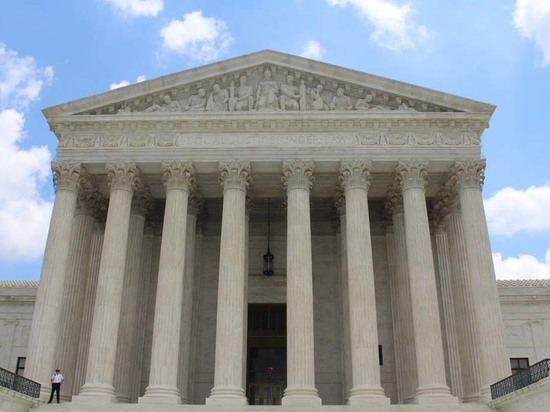 Верховный суд США отменил федеральное право на аборт
