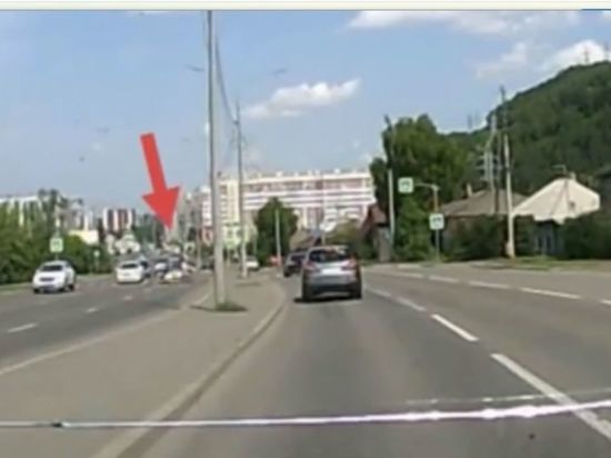 60-летний красноярский водитель сбил двух подростков на пешеходном переходе