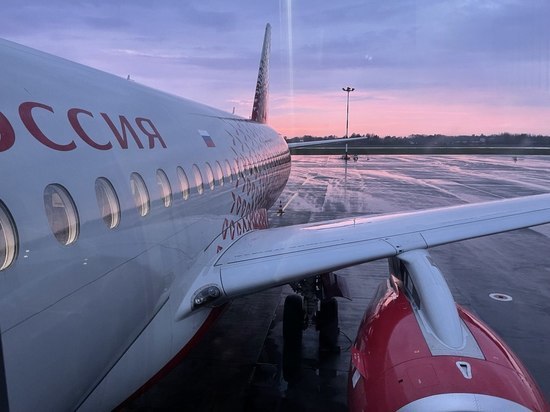 Самолет, направляющийся из Мурманска в Москву, подал сигнал тревоги