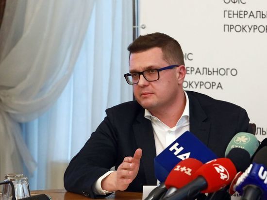 Зеленский опроверг слухи о желании уволить главу СБУ Баканова
