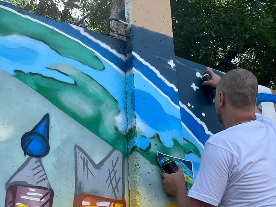 В Астрахани граффити-художники украсили город новыми работами