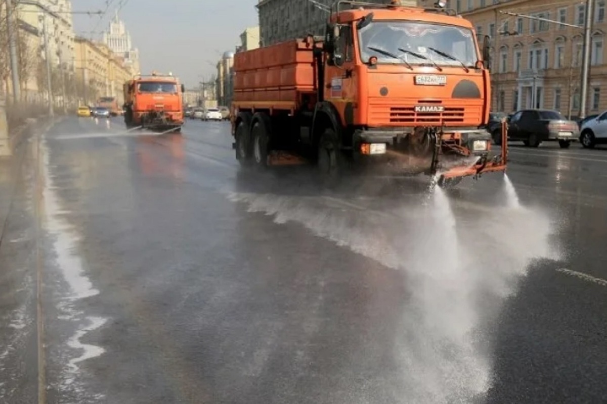 В Ярославле на улицы выйдут поливальные машины - МК Ярославль