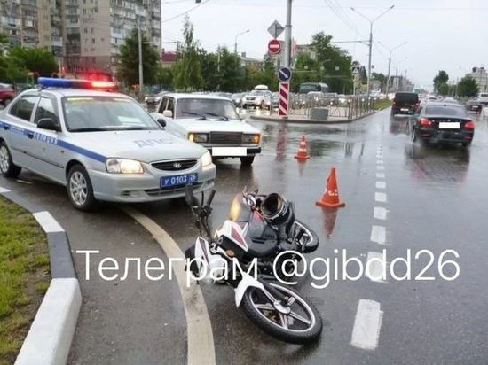 В Ставрополе скутеристку от фатальных травм в ДТП спас шлем