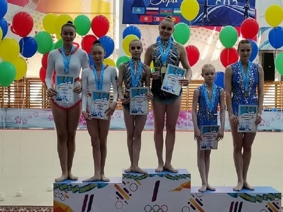 Акробаты из Кирова привезли золотые медали международных соревнований