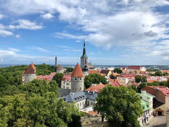 МИД РФ порекомендовал петербуржцам воздержаться от поездок в Эстонию