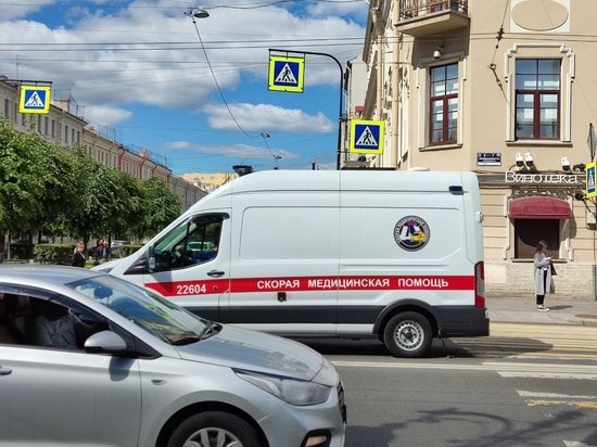 В Петербурге 13-летний подросток надышался газом и покушался на чужие автомобили