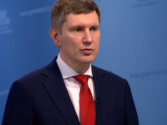 Министр экономического развития Максим Решетников допустил, что в России могут начать закрываться предприятия