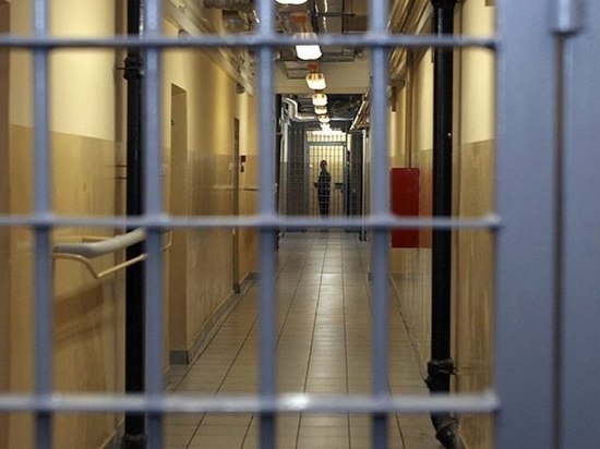 Чиновника ярославского транспортного надзора отравили под арест