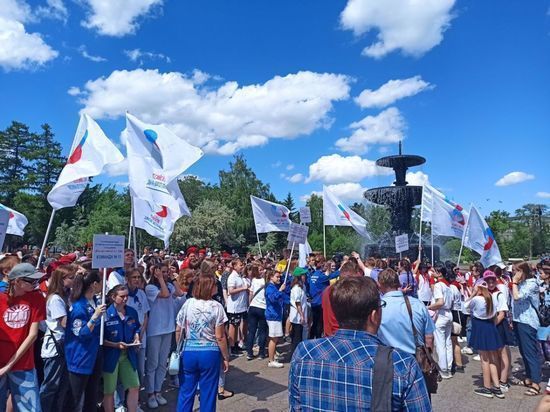 47 миллионов рублей выделено в Омске на закупку государственных флагов