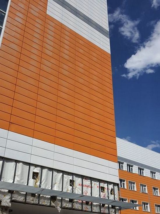 Самая большая в Красноярском крае взрослая поликлиника в микрорайоне Покровском готова на 80%