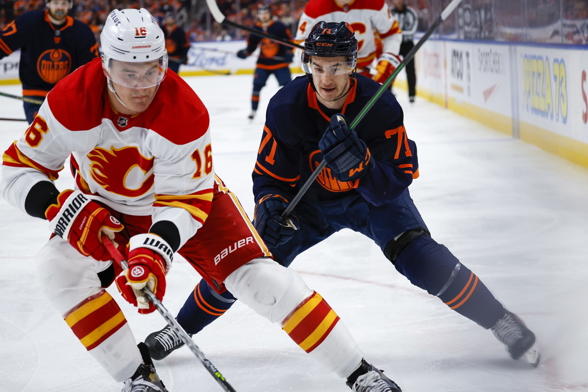 Задоров оценил шансы на свое возвращение из НХЛ в Россию