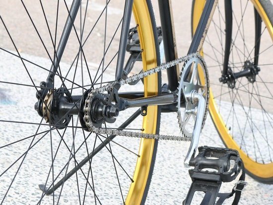 В Петрозаводске разыскивают водителя, сбившего велосипедиста