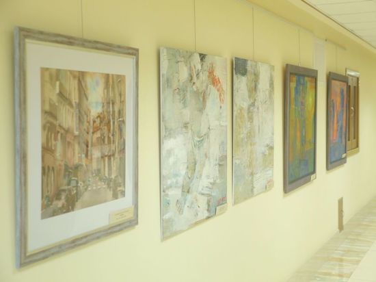 В Магнитогорске открылась художественная выставка ко дню города