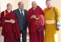 Счастливые люди работают в Институте монголоведения, буддологии и тибетологии СО РАН